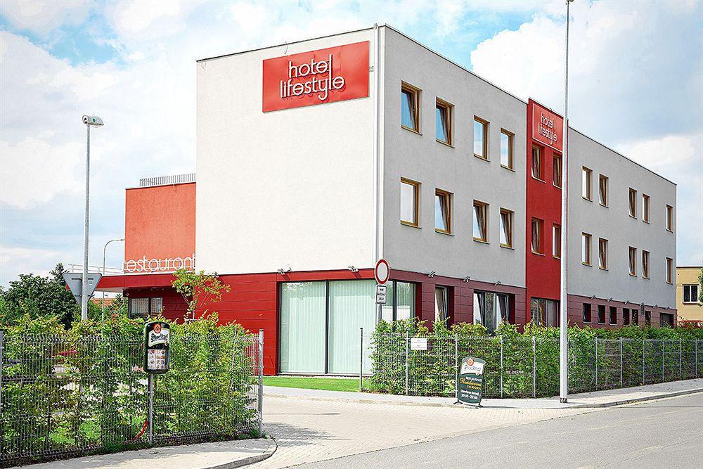Hotel Lifestyle Prag Exteriör bild